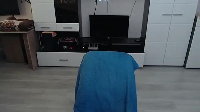 angryzan online show from 10/08/25, 05:27