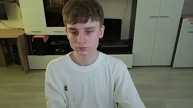 angryzan online show from 04/08/26, 05:07