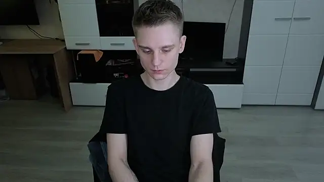 angryzan online show from 04/20/26, 06:38