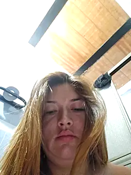 Snapshot of Sofia_Queen17 chatting on 12/15/24, 11:23 Sofia Queen17 online show from 12/15/24, 11:23