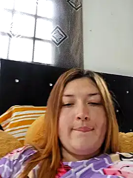 Snapshot of Sofia_Queen17 chatting on 12/27/24, 02:01 Sofia Queen17 online show from 12/27/24, 02:01