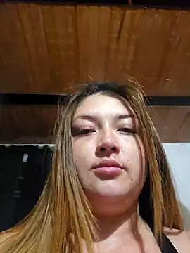 Snapshot of Sofia_Queen17 chatting on 02/05/25, 10:19 Sofia Queen17 online show from 02/05/25, 10:19