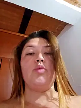 Snapshot of Sofia_Queen17 chatting on 03/06/25, 01:35 Sofia Queen17 online show from 03/06/25, 01:35