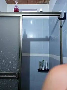 Snapshot of Sofia_Queen17 chatting on 03/08/25, 11:27 Sofia Queen17 online show from 03/08/25, 11:27