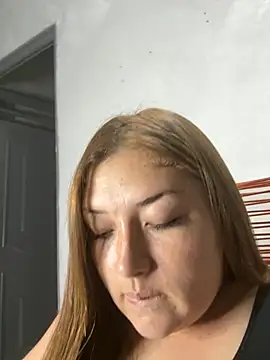 Snapshot of Sofia_Queen17 chatting on 10/12/25, 11:15 Sofia Queen17 online show from 10/12/25, 11:15