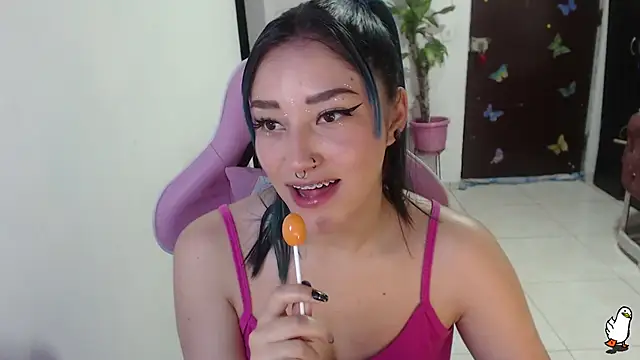 littleangel1 m online show from 11/04/25, 09:36