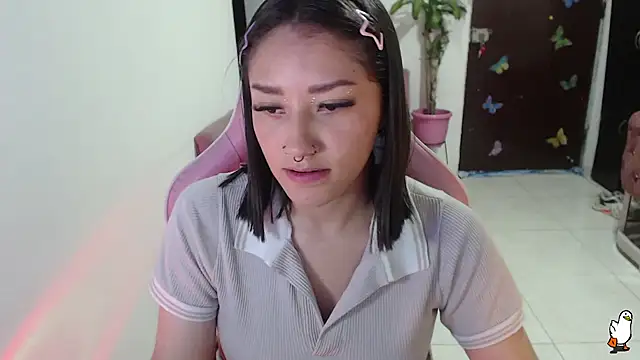 Snapshot of littleangel1_m chatting on 06/11/26, 09:18 littleangel1 m online show from 06/11/26, 09:18
