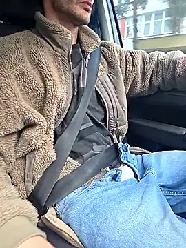 Zeefy online show from 04/15/26, 02:46