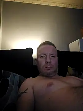 Snapshot of walker1979 chatting on 10/18/25, 12:13 walker1979 online show from 10/18/25, 12:13