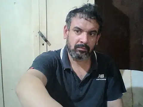 Rodrigo happy online show from 10/23/25, 01:49