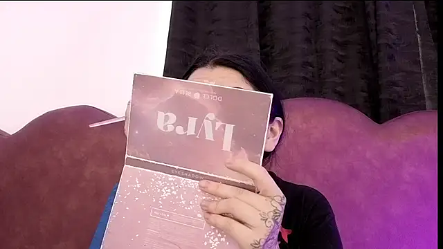 sophy rock online show from 04/18/26, 02:43