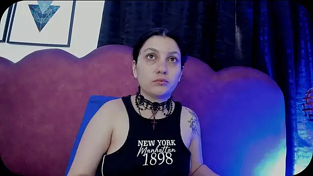 Snapshot of sophy_rock chatting on 05/20/26, 07:31 sophy rock online show from 05/20/26, 07:31