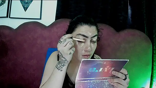 Snapshot of sophy_rock chatting on 05/25/26, 05:52 sophy rock online show from 05/25/26, 05:52