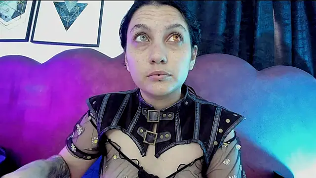 Snapshot of sophy_rock chatting on 06/06/26, 04:23 sophy rock online show from 06/06/26, 04:23
