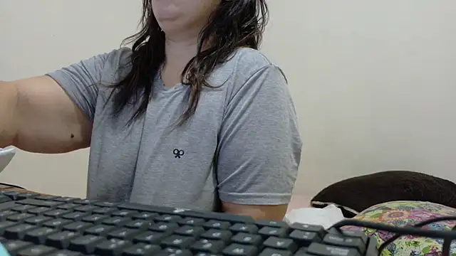 Snapshot of ladydeathz chatting on 11/27/25, 08:22 ladydeathz online show from 11/27/25, 08:22