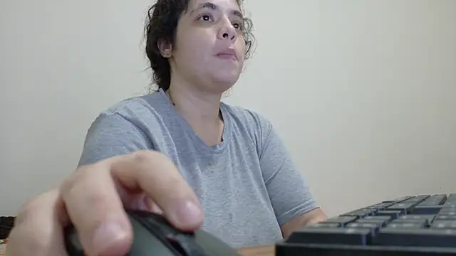 Snapshot of ladydeathz chatting on 11/28/25, 10:01 ladydeathz online show from 11/28/25, 10:01