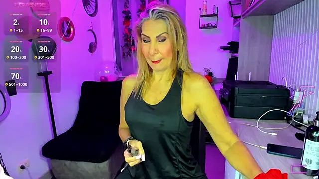  cristal ayala online show from 05/15/26, 12:06