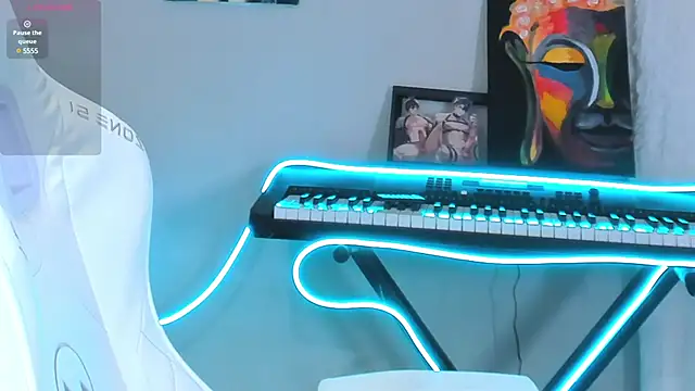 Snapshot of 4ever_dude chatting on 02/08/25, 11:44 4ever dude online show from 02/08/25, 11:44