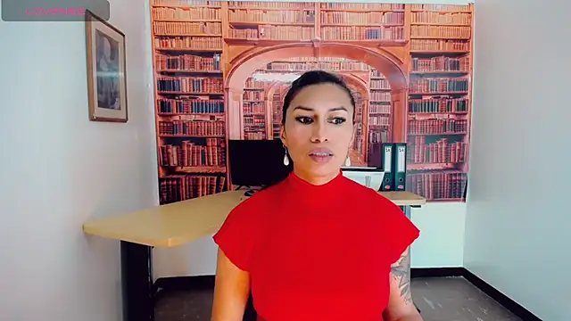 khiara moretti online show from 03/10/25, 07:40