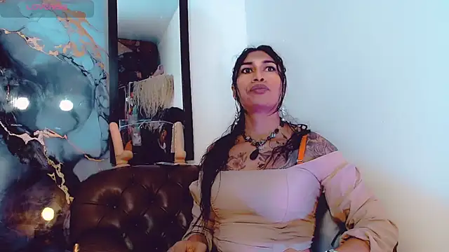 khiara moretti online show from 11/07/25, 11:10