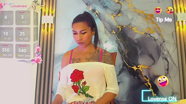 khiara moretti online show from 03/28/26, 07:24