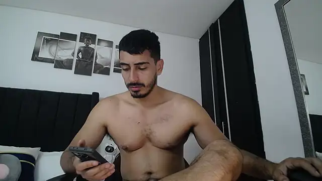 Snapshot of muscle_ares chatting on 01/25/25, 11:34 muscle ares online show from 01/25/25, 11:34