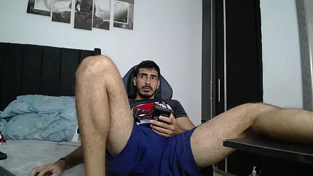 Snapshot of muscle_ares chatting on 03/15/25, 03:48 muscle ares online show from 03/15/25, 03:48