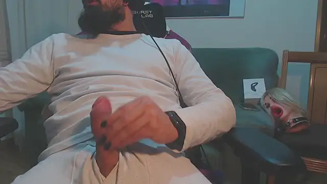 Snapshot of master4subslut chatting on 12/16/24, 07:26 master4subslut online show from 12/16/24, 07:26