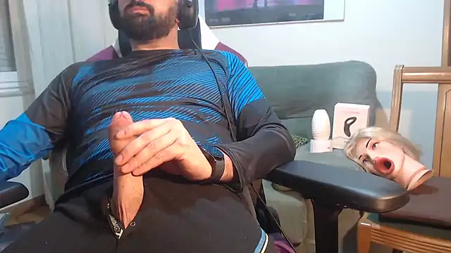 Snapshot of master4subslut chatting on 03/05/25, 12:38 master4subslut online show from 03/05/25, 12:38