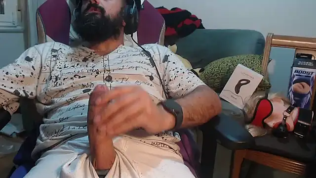 Snapshot of master4subslut chatting on 10/24/25, 11:45 master4subslut online show from 10/24/25, 11:45