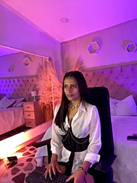 Agathaargent  online show from 12/14/25, 08:09