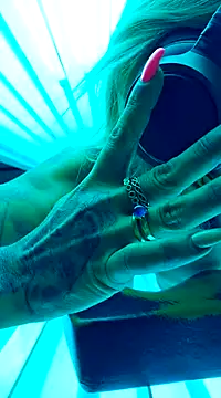 Ninasweden online show from 03/10/25, 09:32