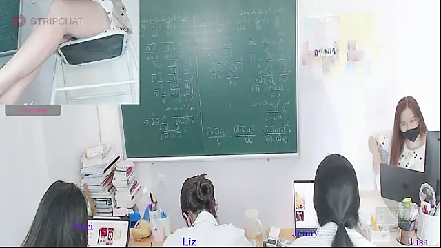 Snapshot of _Math_ chatting on 05/22/26, 01:57 Math online show from 05/22/26, 01:57