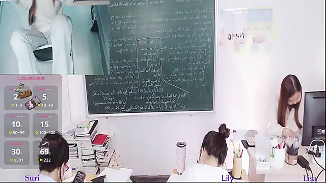 Snapshot of _Math_ chatting on 06/03/26, 02:33 Math online show from 06/03/26, 02:33
