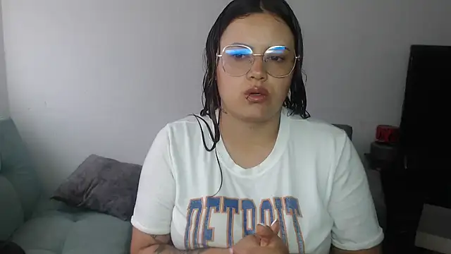 Snapshot of celeste_anny_1 chatting on 04/15/26, 04:25 celeste anny 1 online show from 04/15/26, 04:25