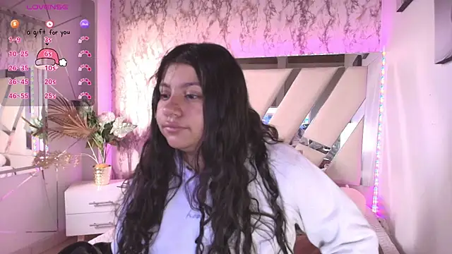 Snapshot of Miaa_Smiith1 chatting on 12/15/24, 11:34 Miaa Smiith1 online show from 12/15/24, 11:34