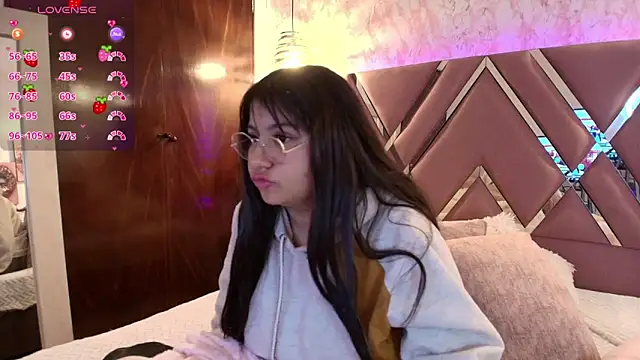 Snapshot of Miaa_Smiith1 chatting on 01/31/25, 12:07 Miaa Smiith1 online show from 01/31/25, 12:07