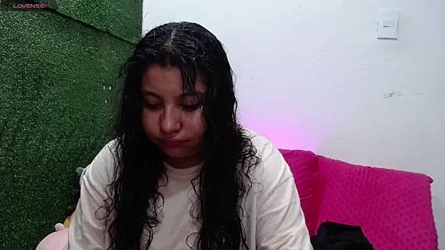 Snapshot of Miaa_Smiith1 chatting on 11/05/25, 10:04 Miaa Smiith1 online show from 11/05/25, 10:04