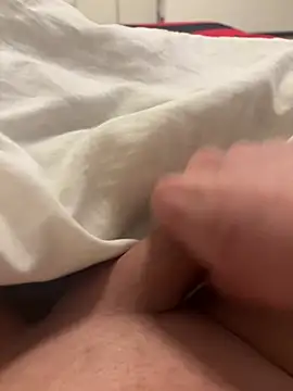 Snapshot of LucaDonna998 chatting on 12/17/24, 10:11 LucaDonna998 online show from 12/17/24, 10:11