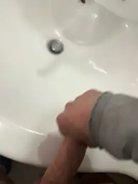 Snapshot of LucaDonna998 chatting on 03/31/26, 04:18 LucaDonna998 online show from 03/31/26, 04:18