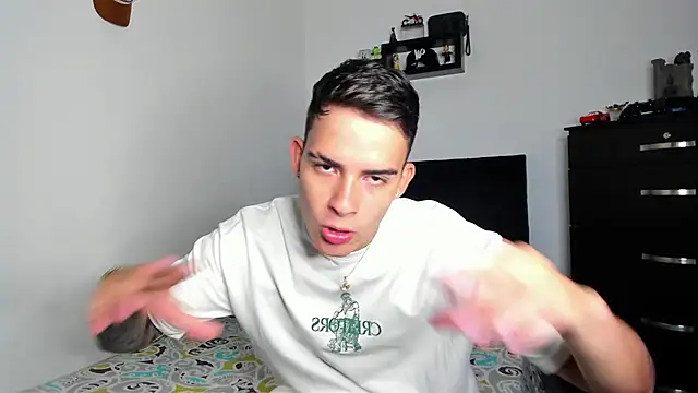 Snapshot of jacob_firexx chatting on 01/22/25, 04:23 jacob firexx online show from 01/22/25, 04:23
