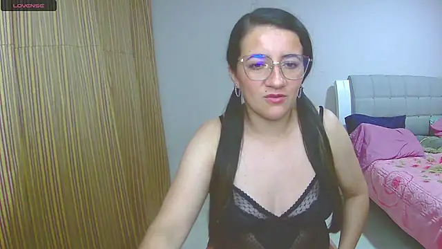 Snapshot of Dayanna_Smitt chatting on 03/02/25, 12:20 Dayanna Smitt online show from 03/02/25, 12:20