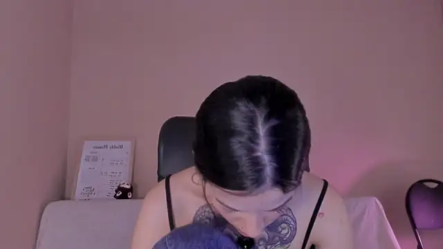 Snapshot of phoenix_xx chatting on 03/20/26, 05:51 phoenix xx online show from 03/20/26, 05:51