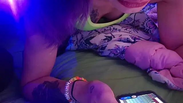 watermellonpussy online show from 04/12/26, 02:00