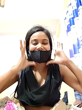 Snapshot of SimaRoy- chatting on 01/14/25, 04:04 SimaRoy- online show from 01/14/25, 04:04