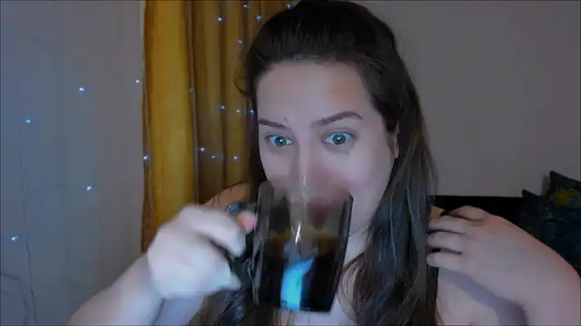 Snapshot of _madalexa_ chatting on 02/13/25, 10:00 madalexa online show from 02/13/25, 10:00