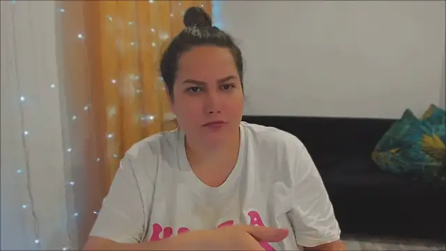 Snapshot of _madalexa_ chatting on 09/14/25, 05:56 madalexa online show from 09/14/25, 05:56