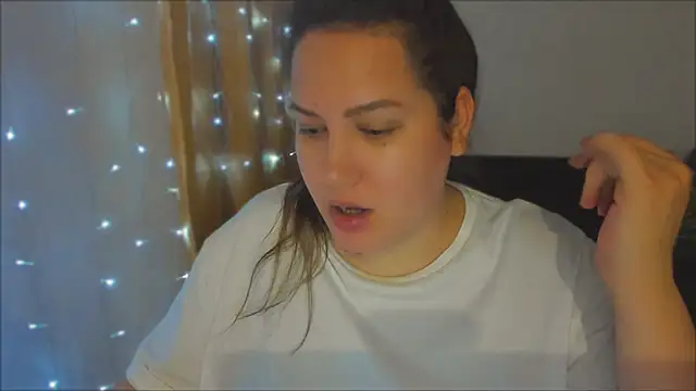 Snapshot of _madalexa_ chatting on 09/23/25, 12:24 madalexa online show from 09/23/25, 12:24