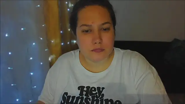 Snapshot of _madalexa_ chatting on 09/25/25, 05:49 madalexa online show from 09/25/25, 05:49