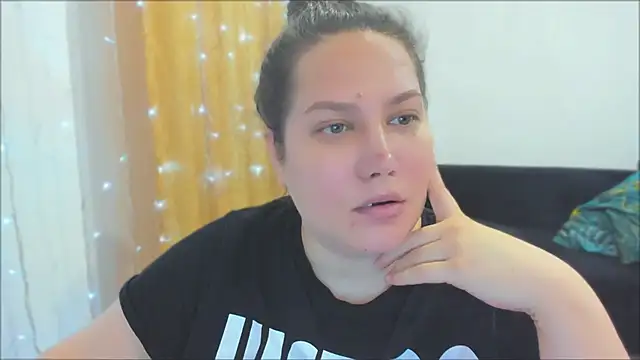 Snapshot of _madalexa_ chatting on 10/13/25, 04:51 madalexa online show from 10/13/25, 04:51